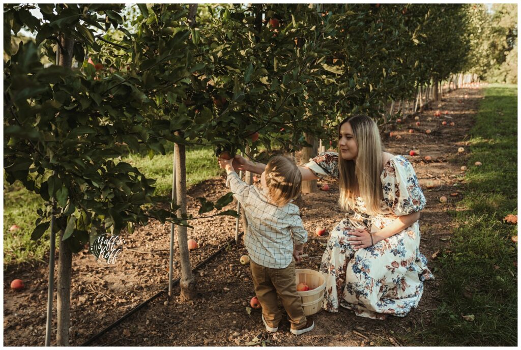 Outdoor family photo session