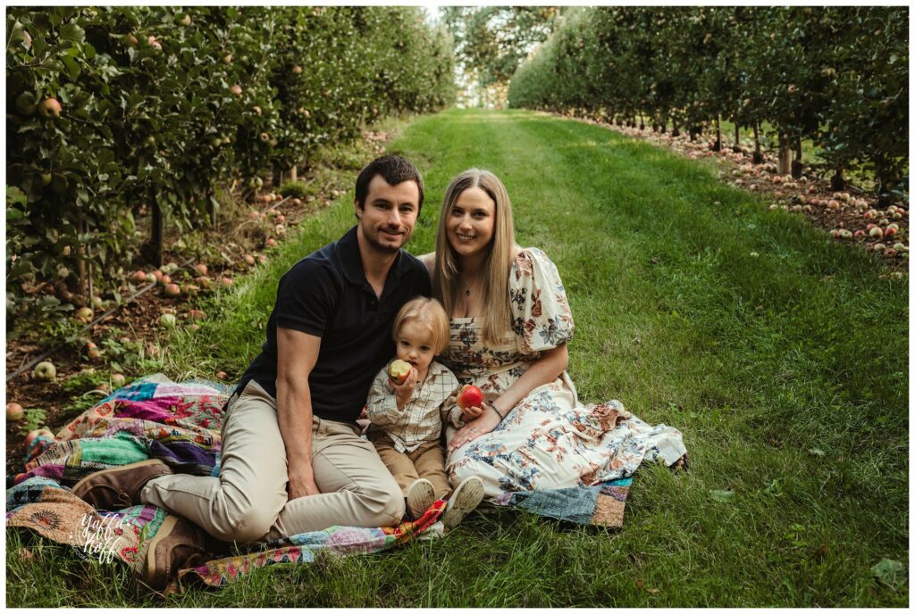 Outdoor family photo session