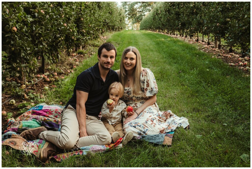 Outdoor family photo session