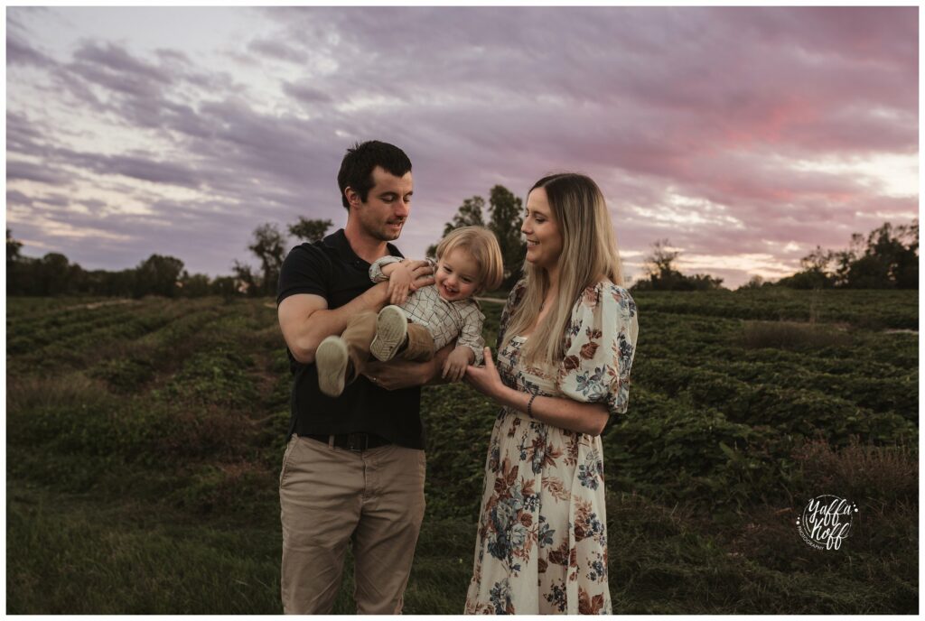 Outdoor family photo session