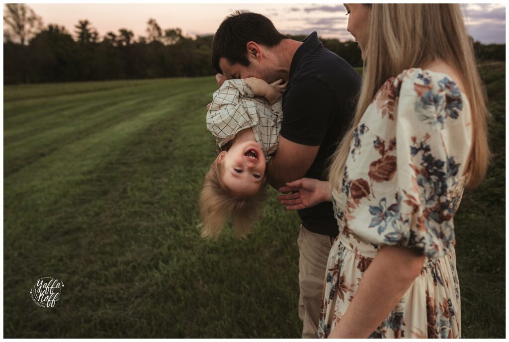 Outdoor family photo session